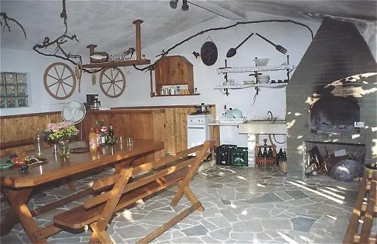 D&n Urlicic Apartamento Omiš